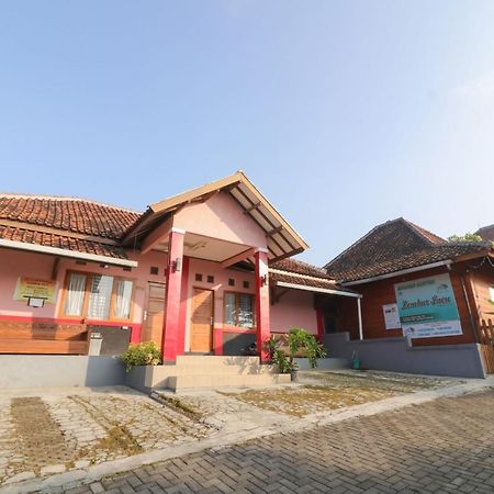 Lembur Incu Syariah Villa & Resto Lembang Extérieur photo