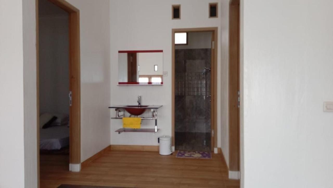 Lembur Incu Syariah Villa & Resto Lembang Extérieur photo